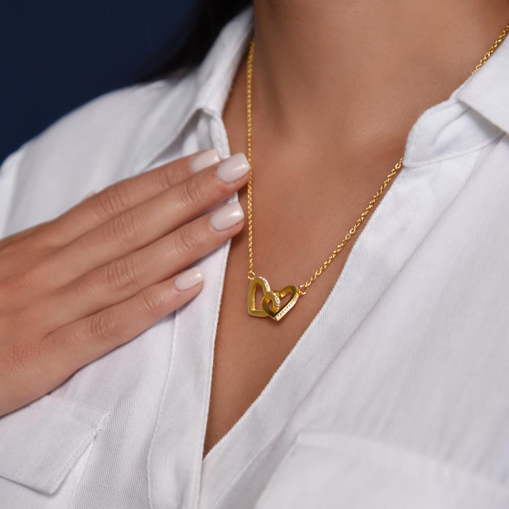 Interlocking Hearts Necklace for Grandma – A Symbol of Never-Ending Love from a Grandson