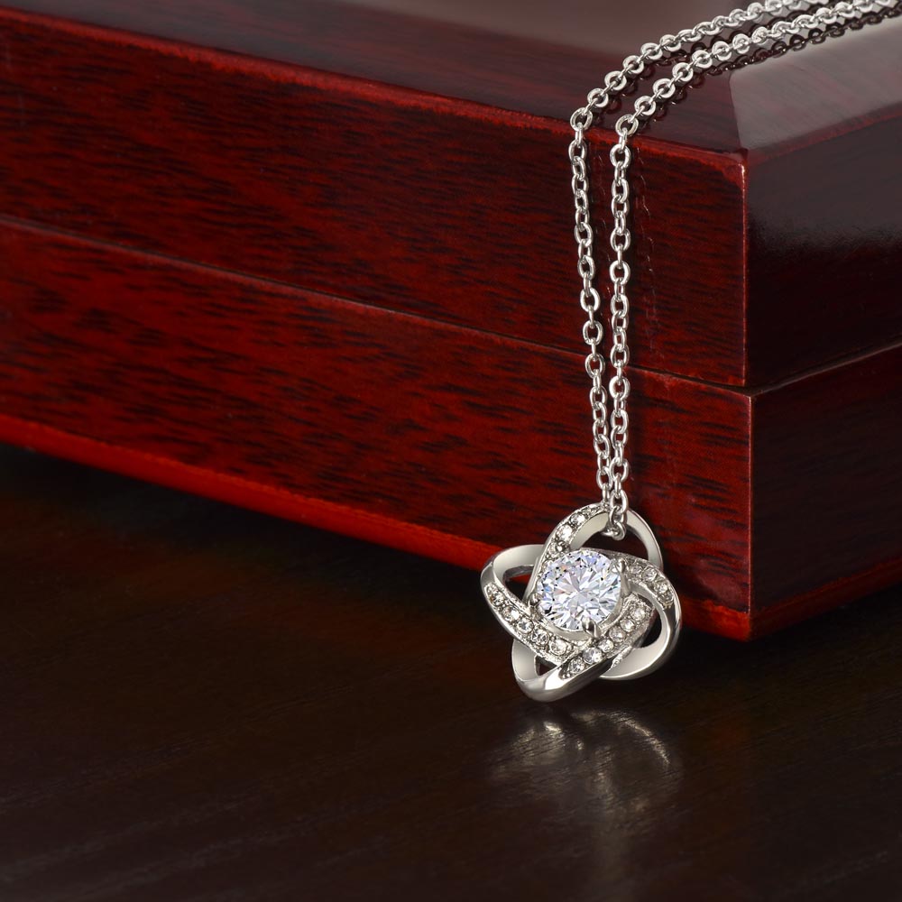 Love Knot Necklace for Grandma – A Thoughtful Birthday Gift from Granddaughter to Grandmother